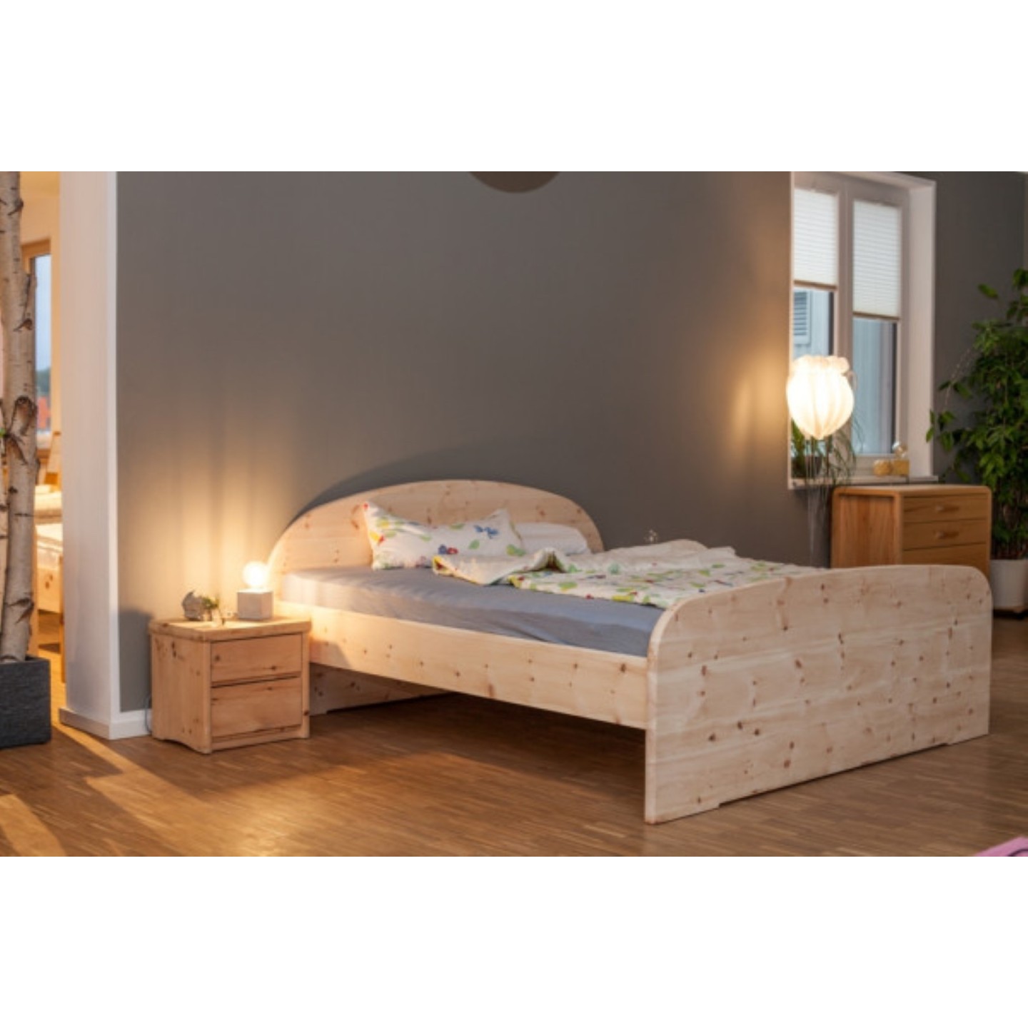 Lit en pin arole, bois massif, sans métal, personnalisable - HARMONIE